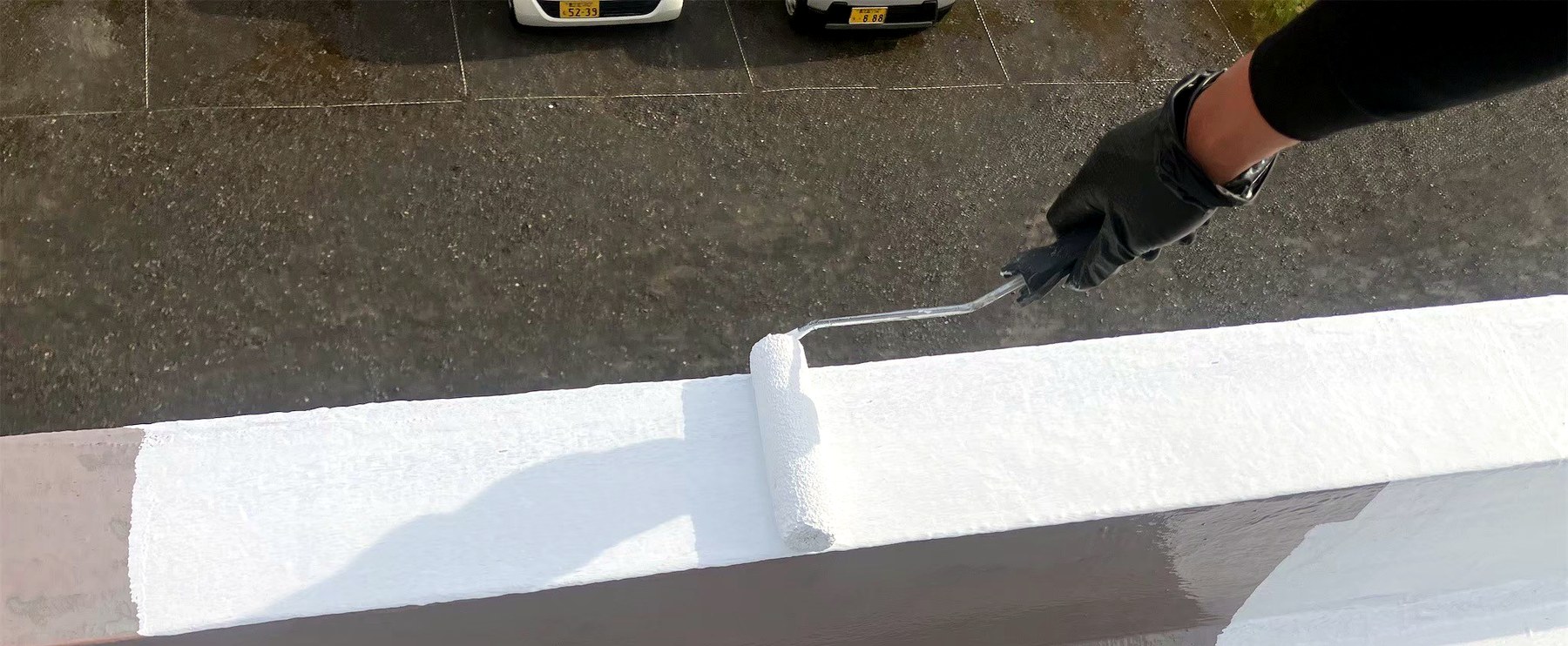 WHファインセラ水性によるパラペットの仕上げ塗装